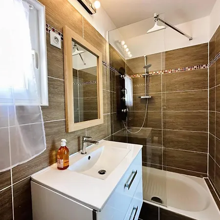 Villa Corail Privee Et Climatisee Pour 10 Personnes Avec Piscine Et Superbe Vue Et Collines A *