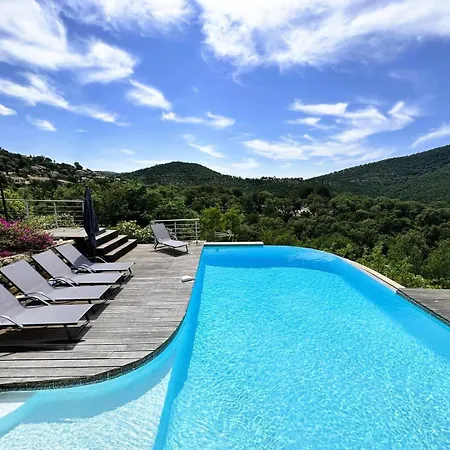 Corail Privee Et Climatisee Pour 10 Personnes Avec Piscine Et Superbe Vue Et Collines A