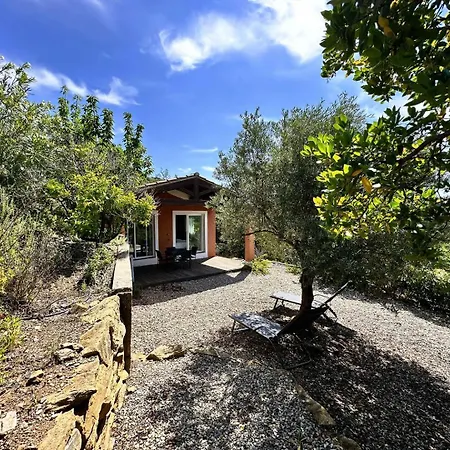 Corail Privee Et Climatisee Pour 10 Personnes Avec Piscine Et Superbe Vue Et Collines A *
