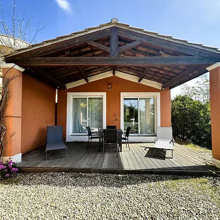 Corail Privee Et Climatisee Pour 10 Personnes Avec Piscine Et Superbe Vue Et Collines A * La Londe-les-Maures